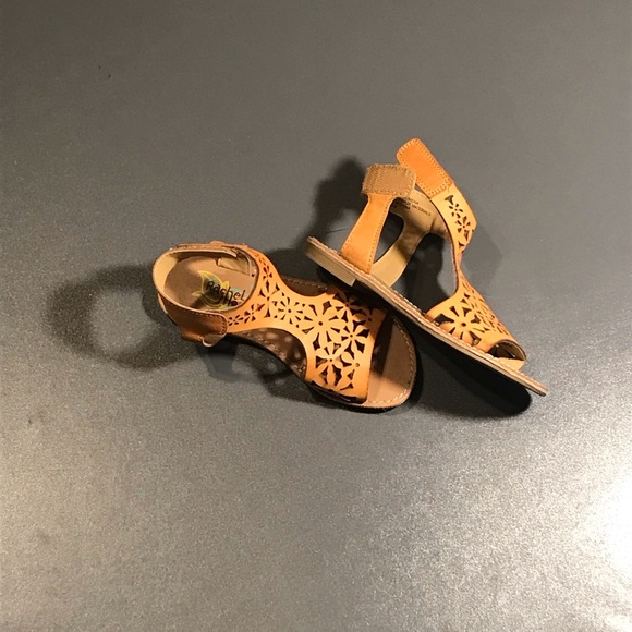 Rachel Shoe Girls Size 11M Tan Velcro sandals - Picture 3 of 5